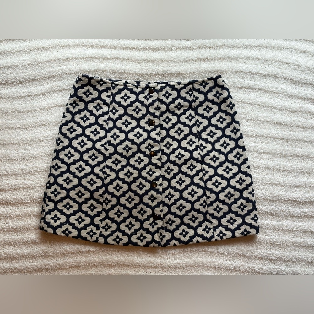Topshop Patterned Skirt - Picture 2 of 4